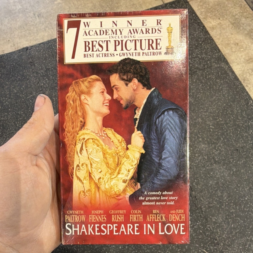 Miramax Shakespeare in Love VHS Comedy Romance R Gwyneth Paltrow 1998